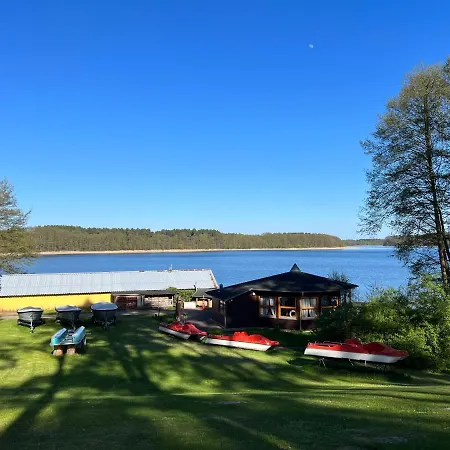 Traumhaftes Am Am Luebbesee In Templin