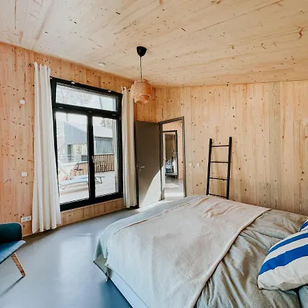 Traumhaftes Am Am Luebbesee In Holiday home Templin