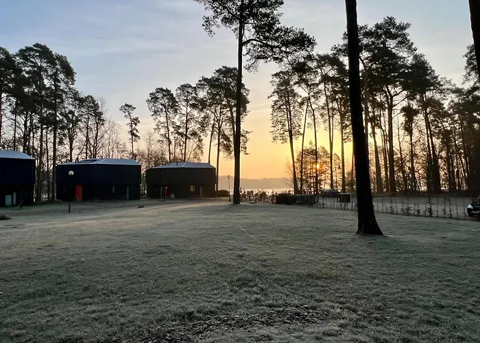 Traumhaftes Am Am Luebbesee In Templin